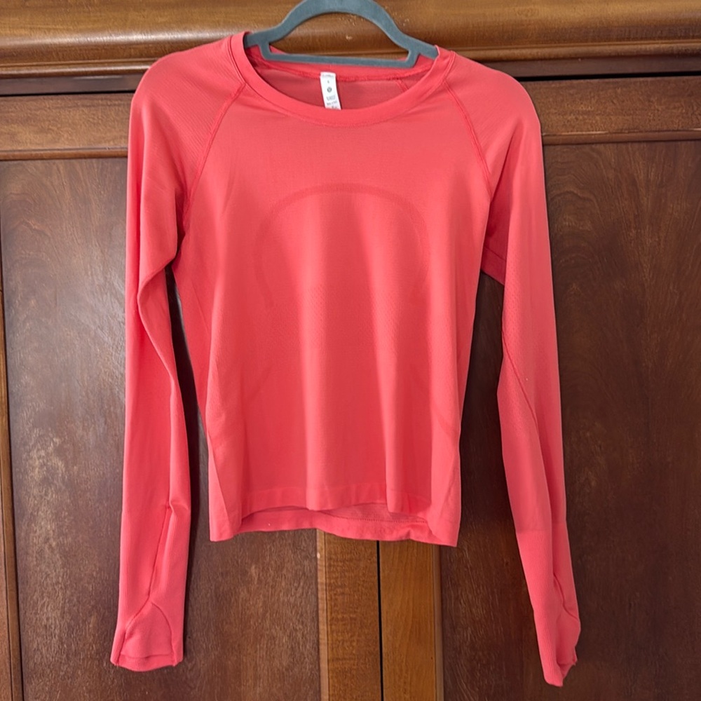 LULULEMON LONG SLEEVE SWIFTLY